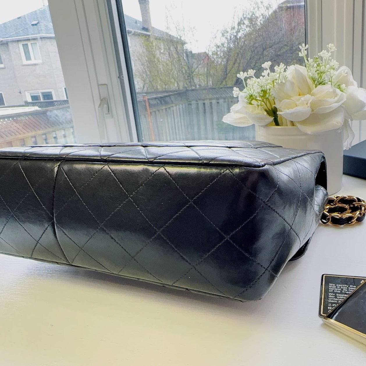 Chanel-Timeless-Jumbo-single-shoulder-flap-bag-black-quilted-lambskin-Corner