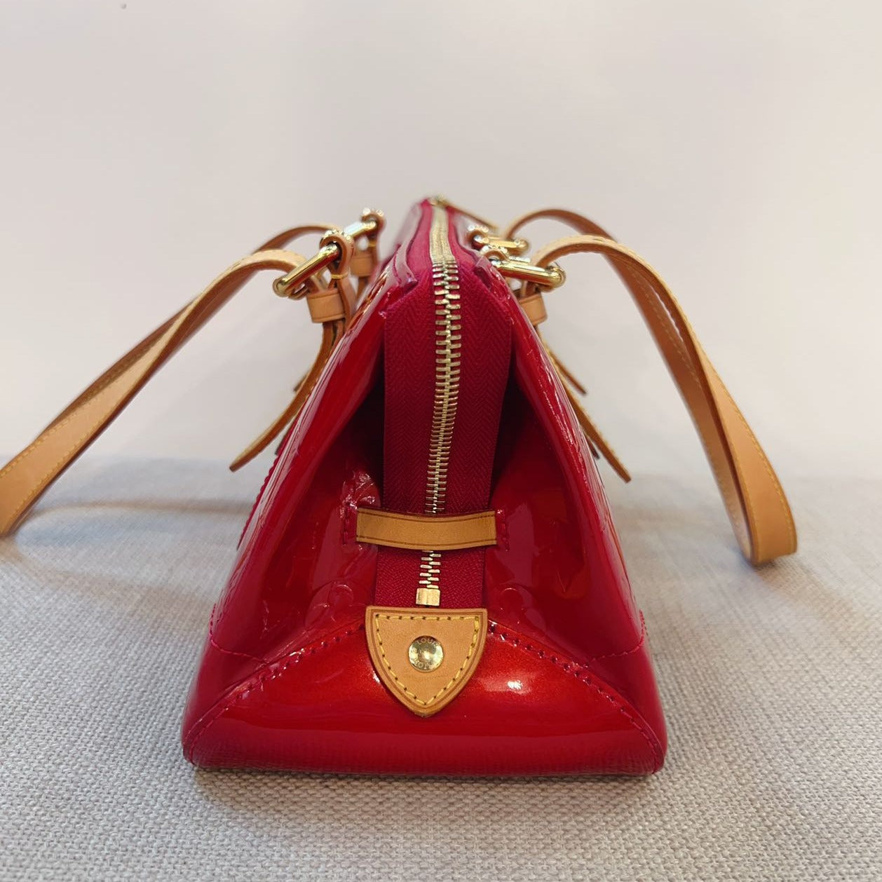Louis Vuitton Pomme D’amour Monogram Vernis Rosewood Avenue Bag