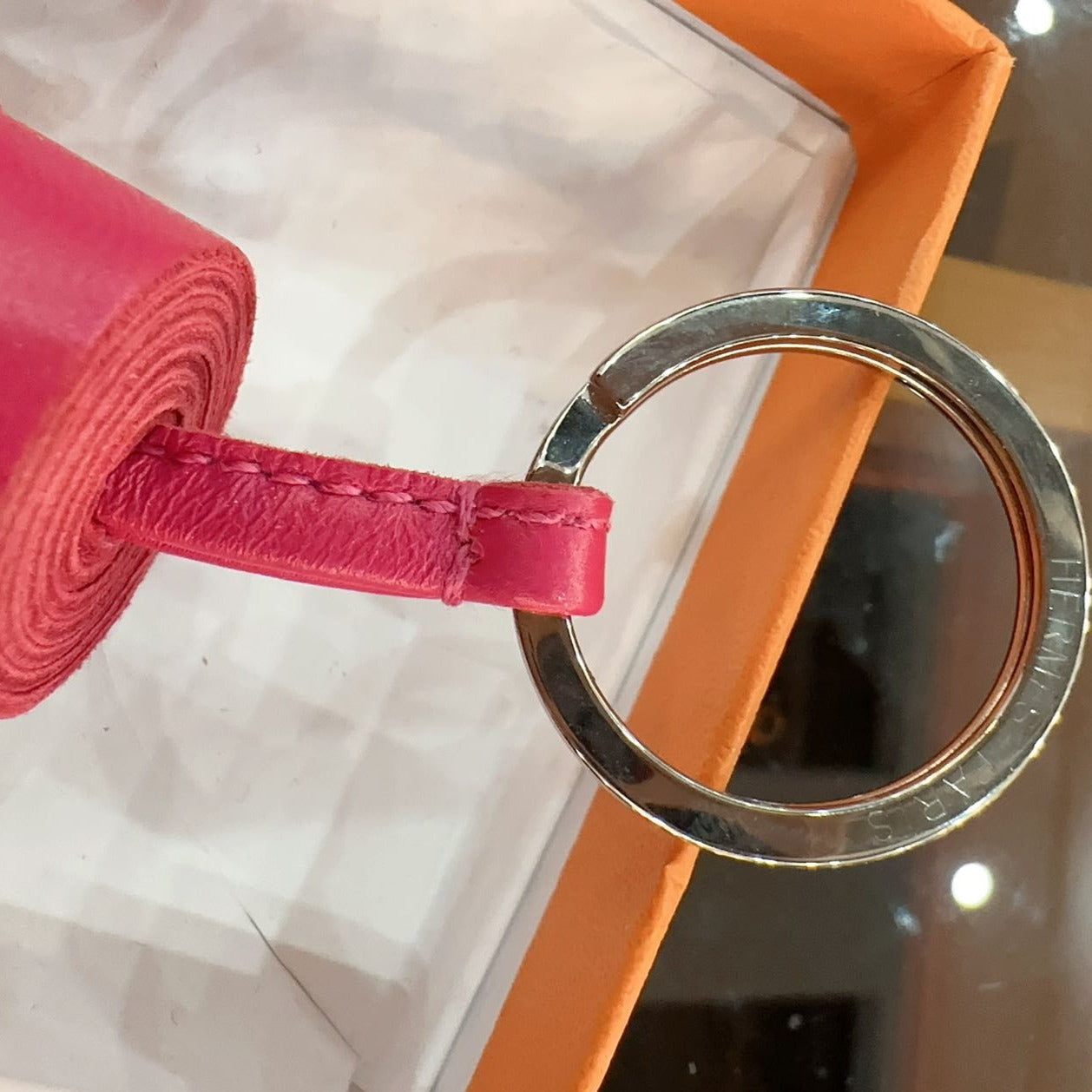 HERMÈS Milo Carmen Key Ring