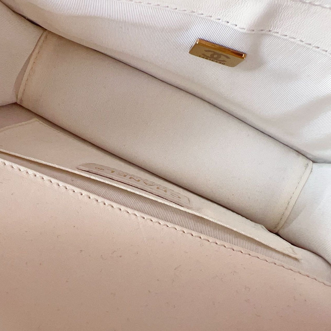 Chanel CC Front Pocket Flap Bag Stitched Calfskin Small White