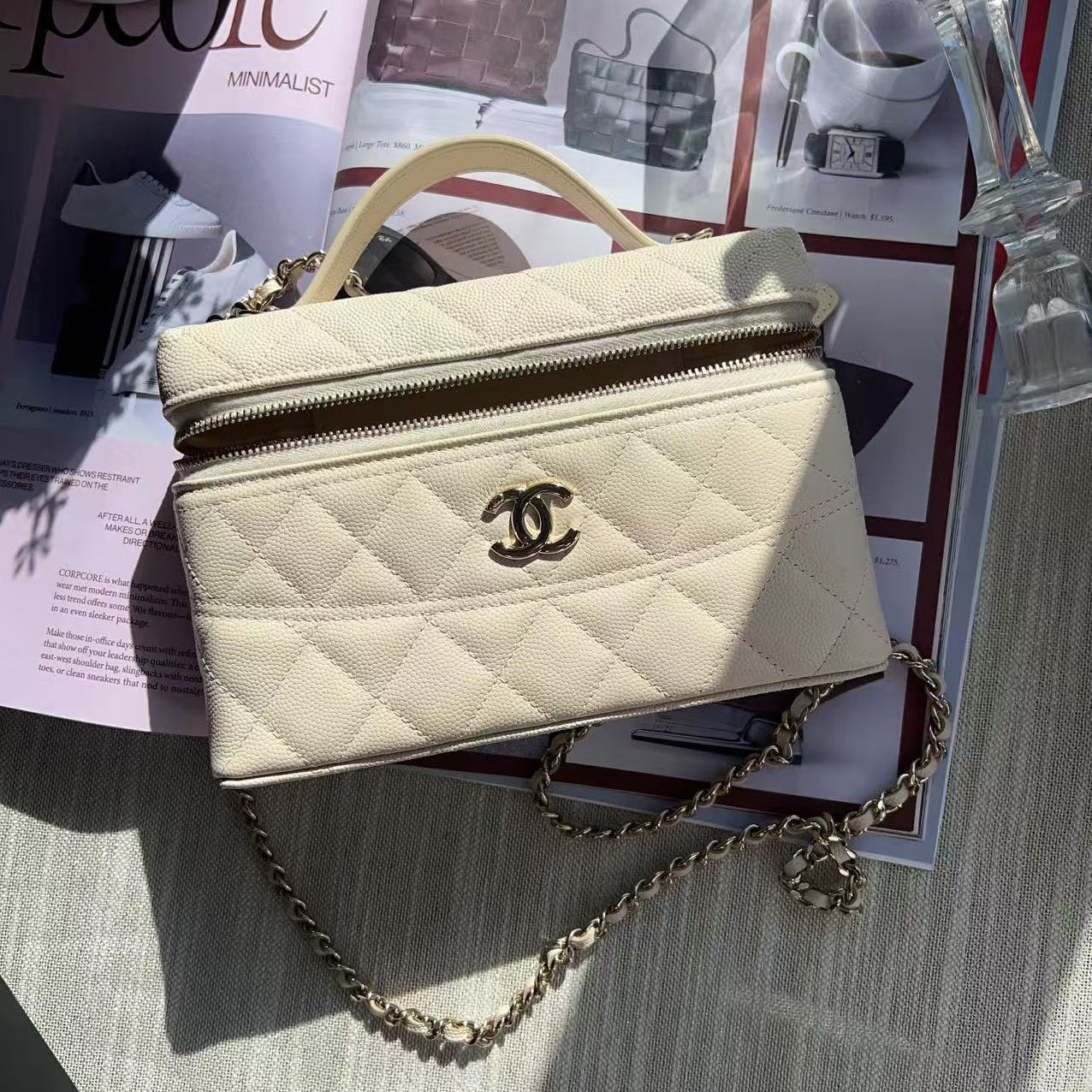 Chanel Beige quilted handbag with gold chain