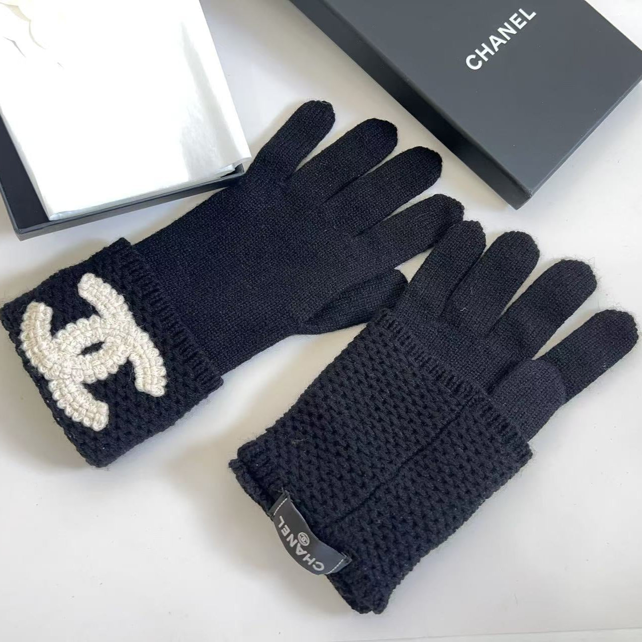 Chanel Coco Mark Knit Gloves Cashmere Black White –