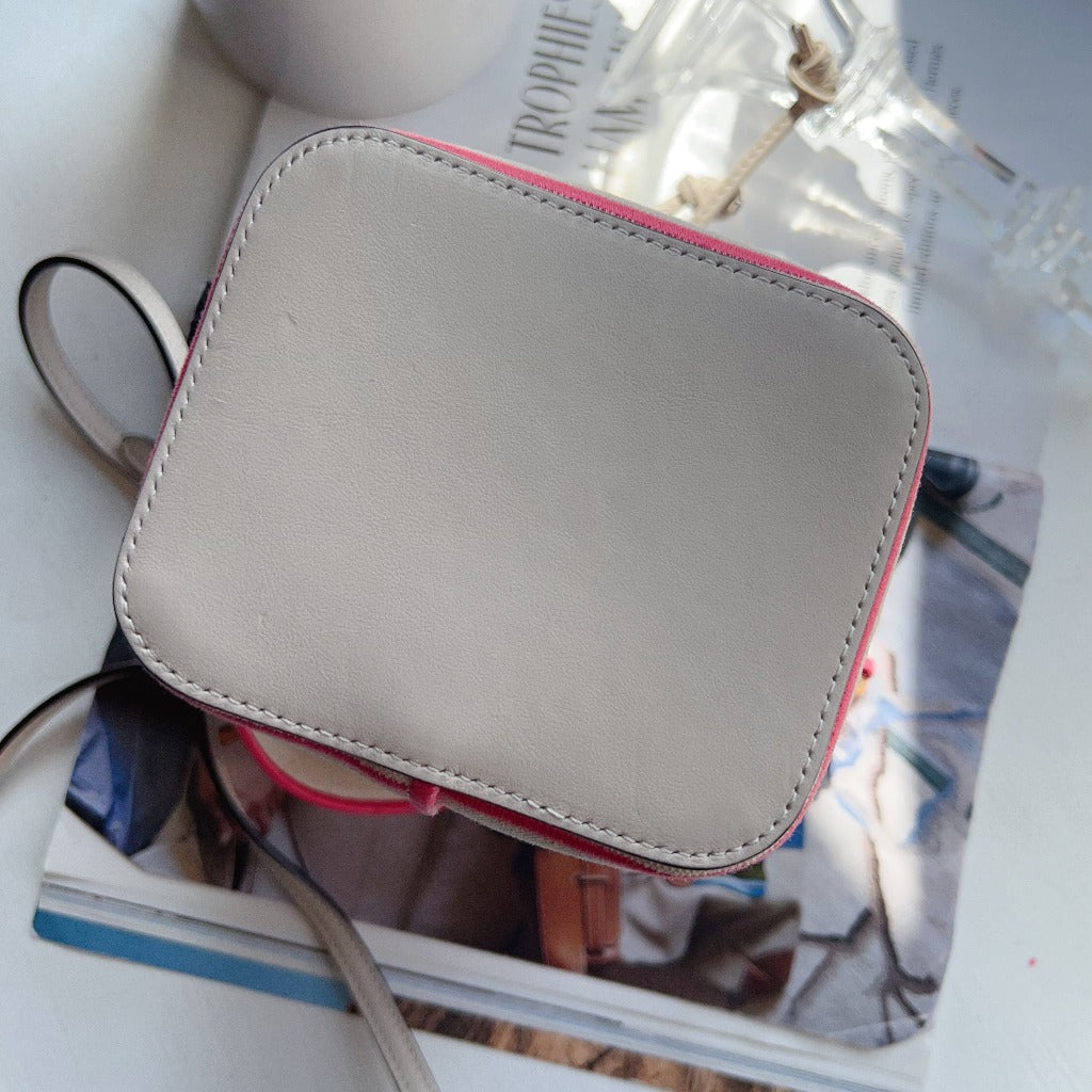 Fendi White Mini Canvas Embroidered Logo Bucket Mon Tresor