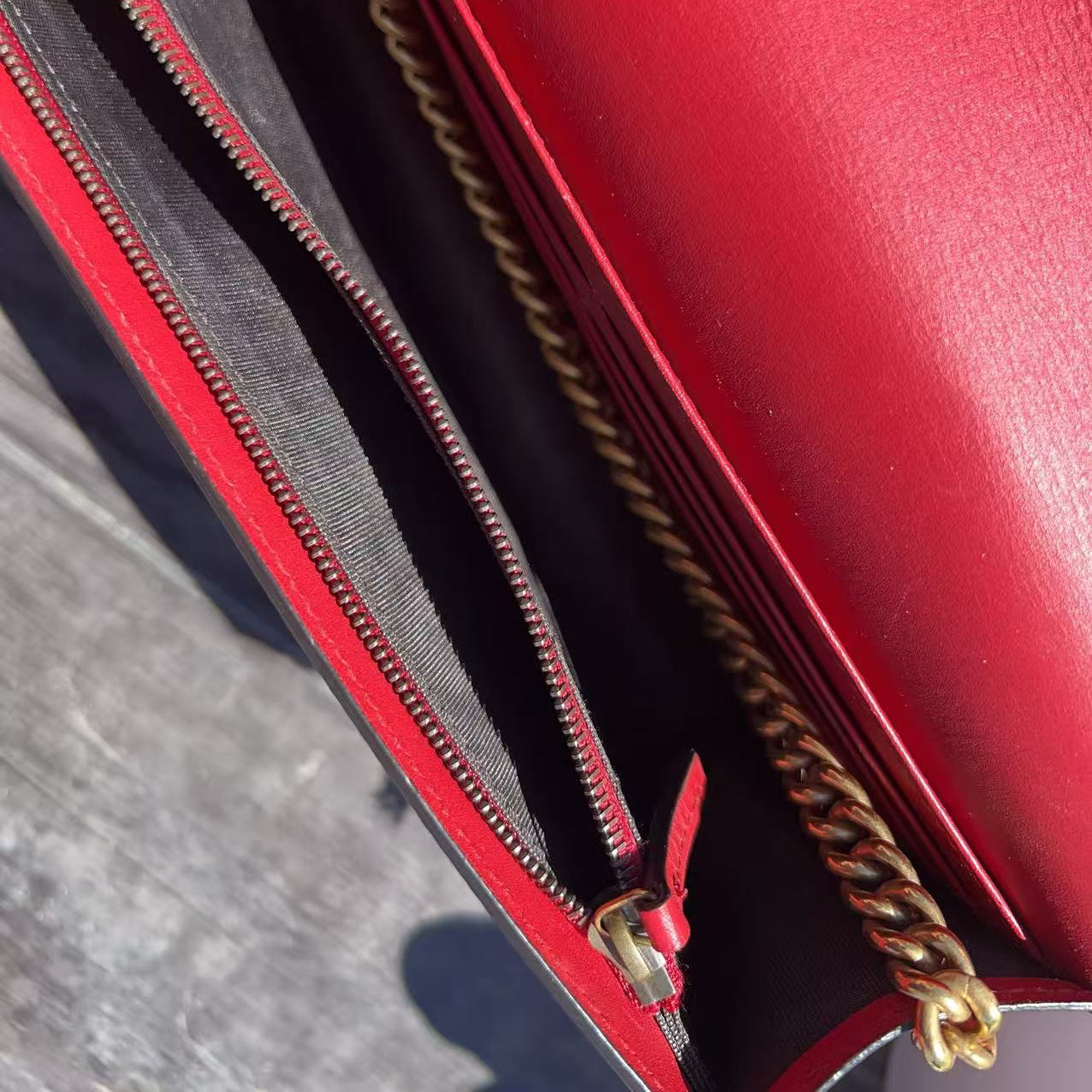 GUCCI RED NAVY QUEEN MARGARET WALLET ON CHAIN