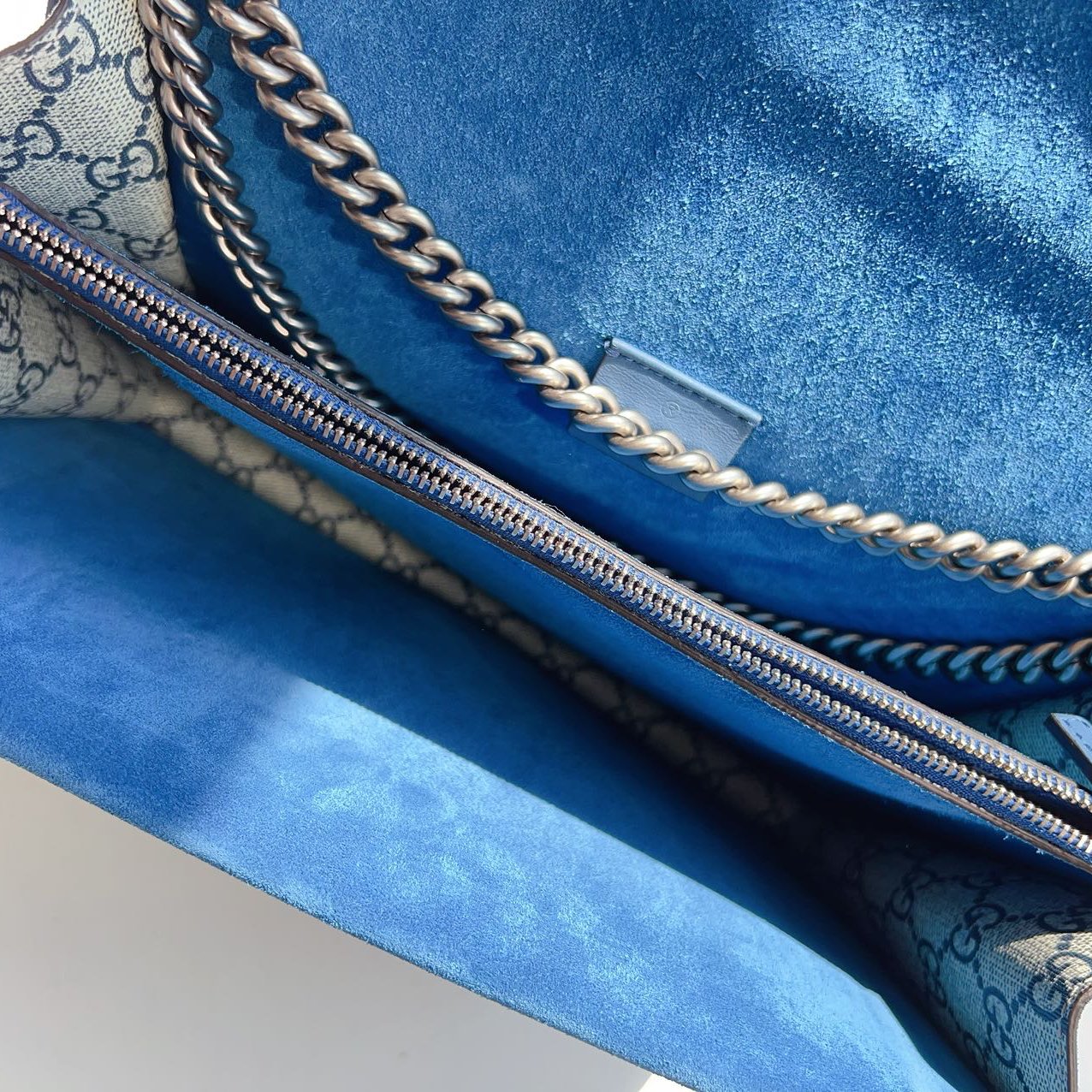 Gucci Supreme Monogram Blooms Medium Dionysus Bag Beige Navy Blue