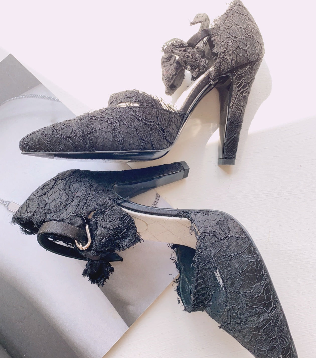 Chanel-Lace-Vintage-style-Heels-butterfly2