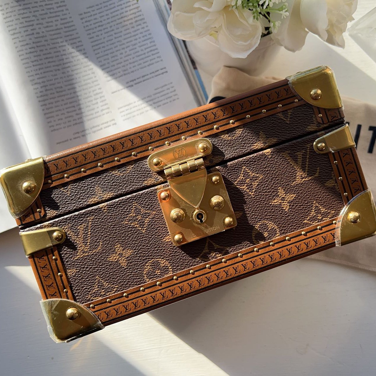Louis Vuitton Coffret Tresor 24