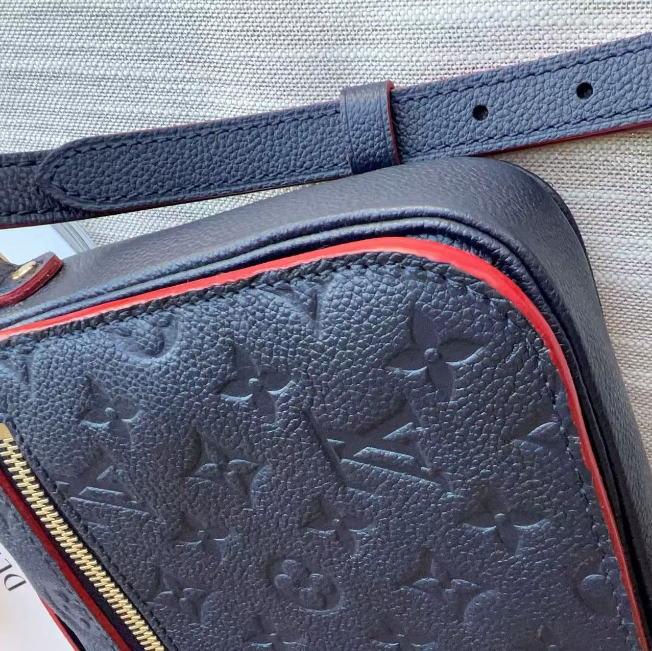 Louis Vuitton Empreinte Pochette Metis Marine Rouge