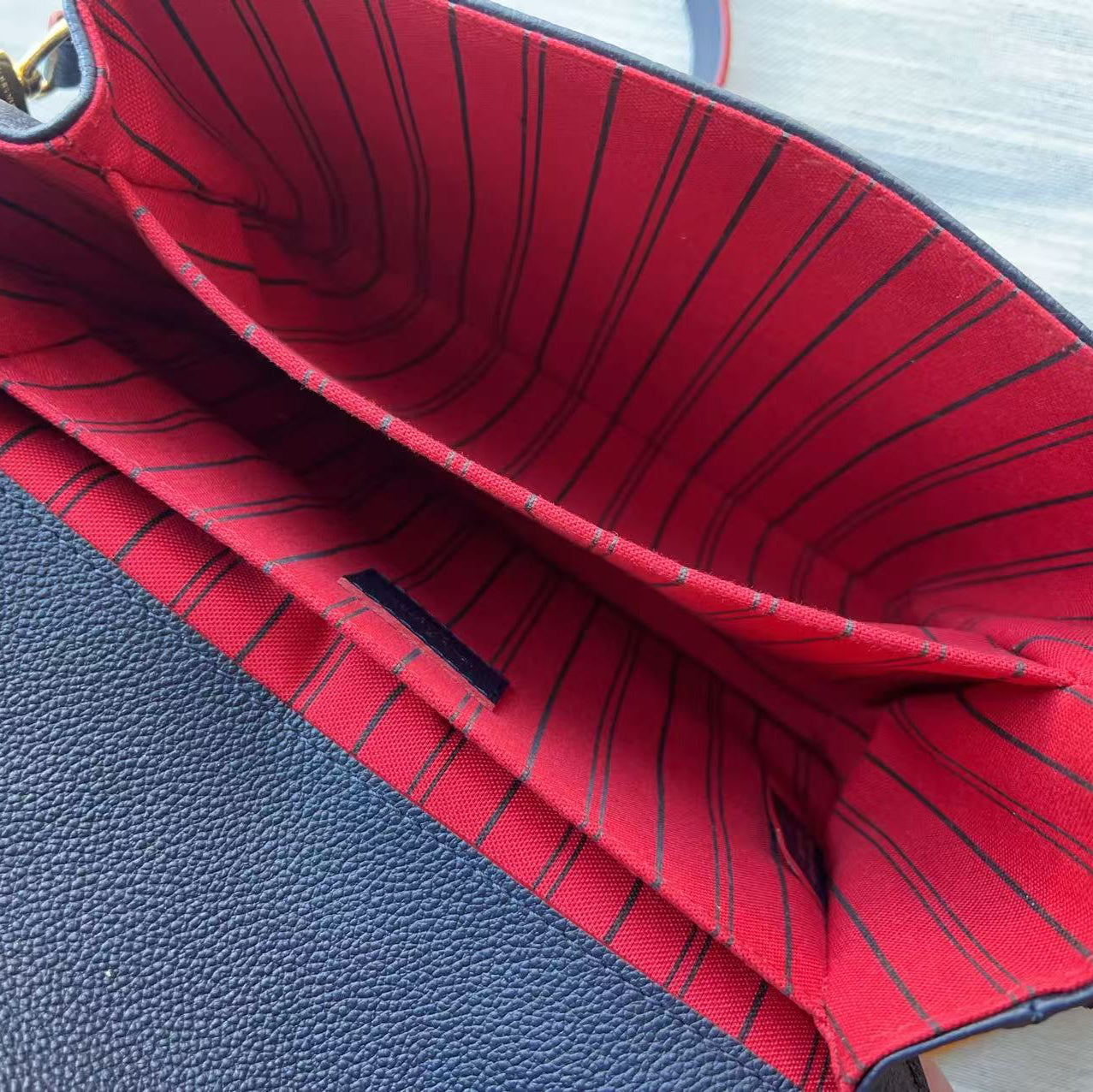 Louis Vuitton Empreinte Pochette Metis Marine Rouge