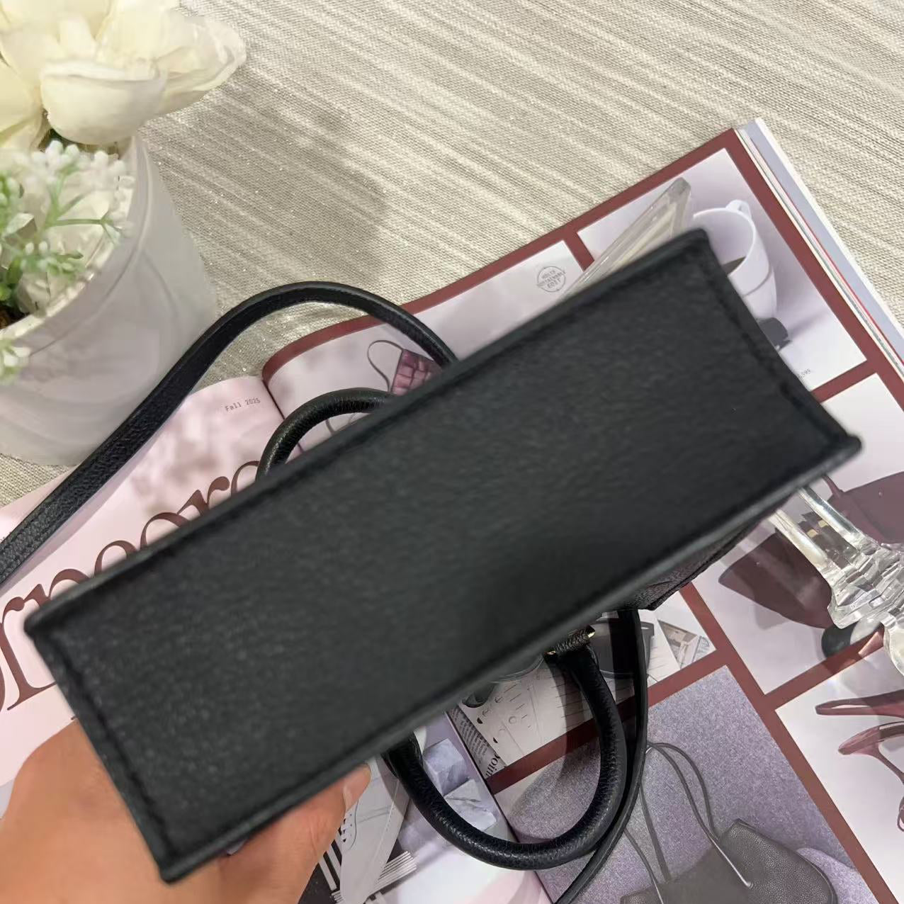 Louis Vuitton Monogram Giant Empreinte Petit Sac Plat