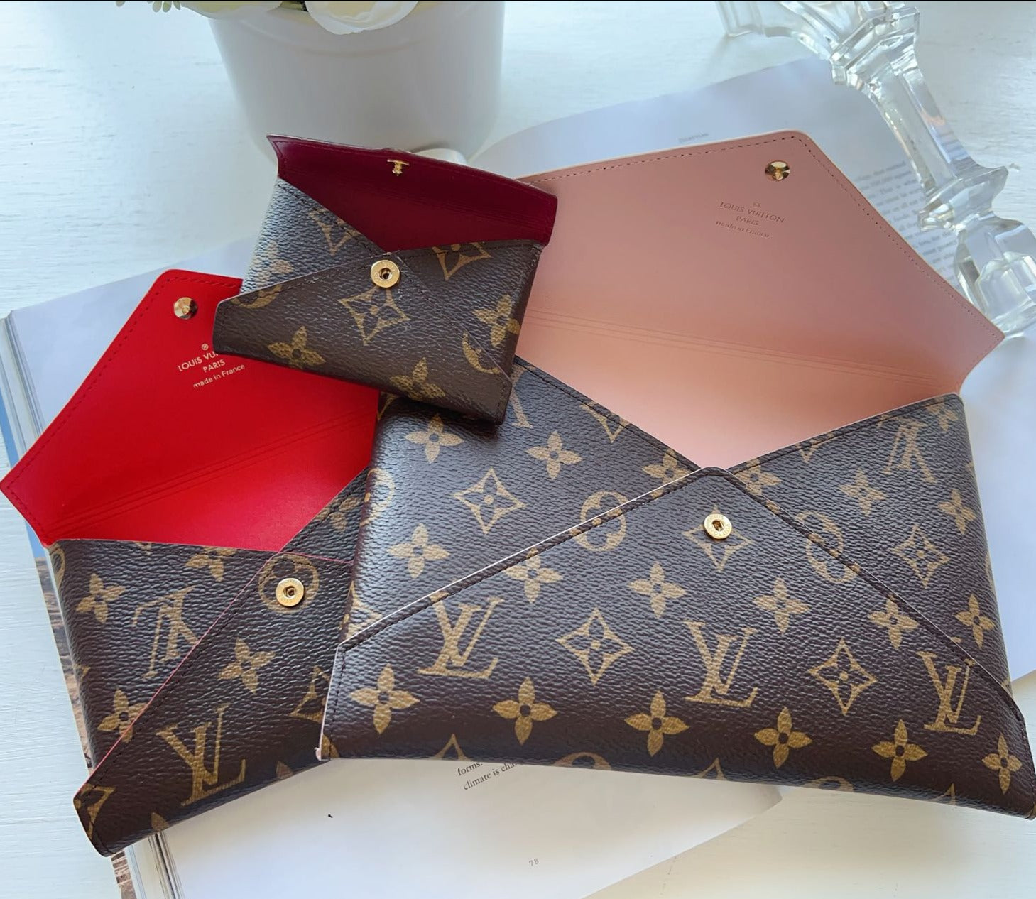 Louis-Vuitton-Monogram-Kirigami-Pochette-Set-open