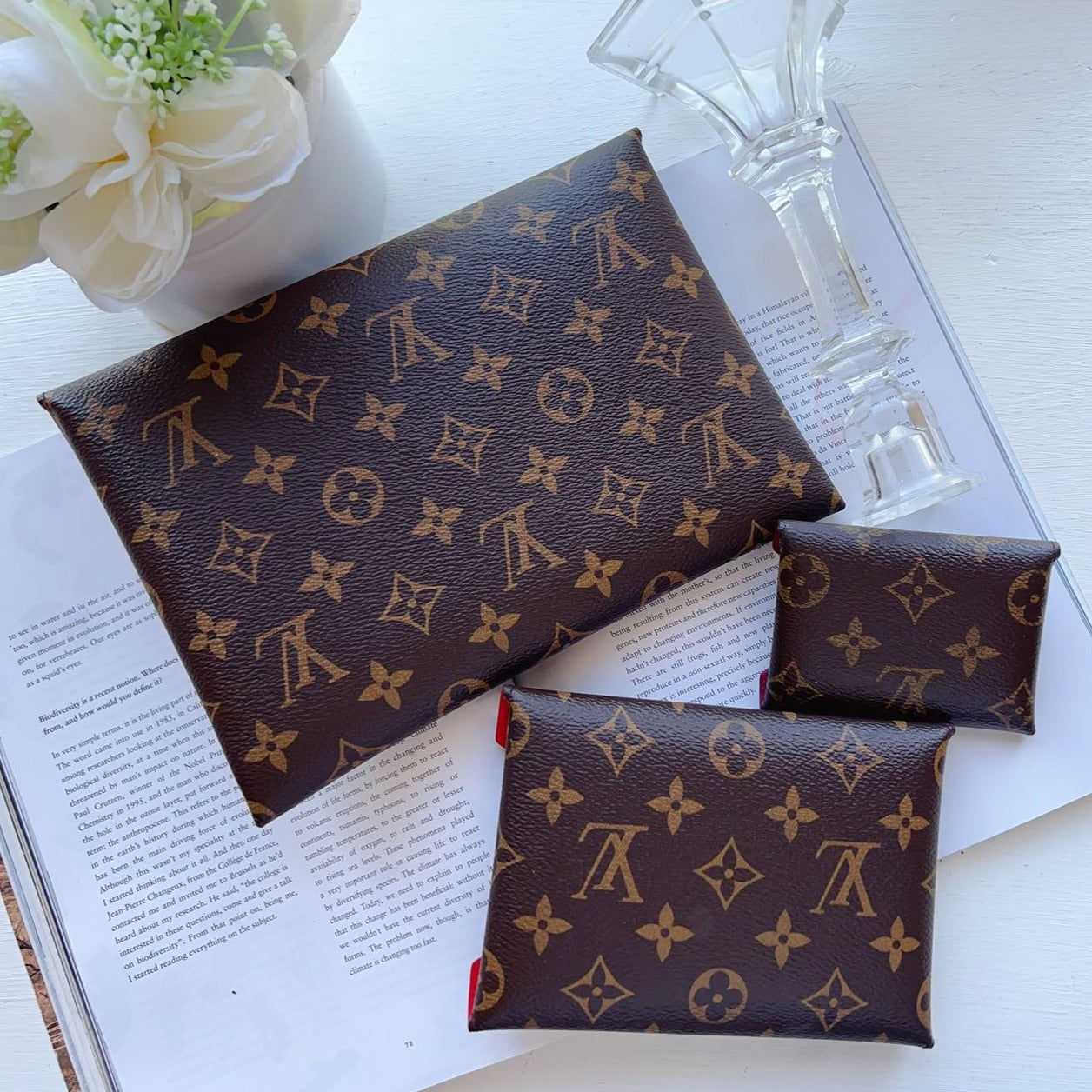 Louis-Vuitton-Monogram-Kirigami-Pochette-Set-back