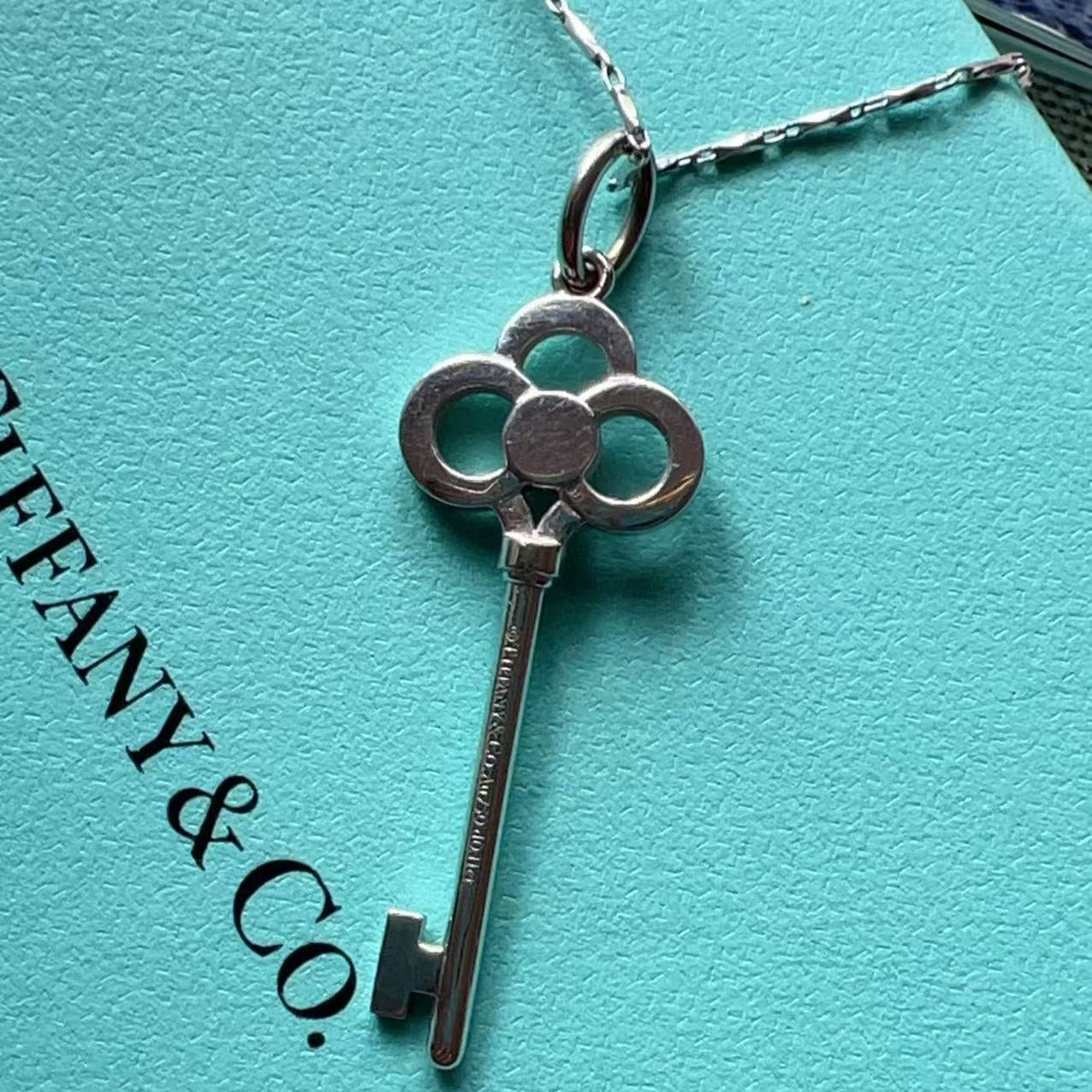 Tiffany Keys Crown Key Pendant White Gold