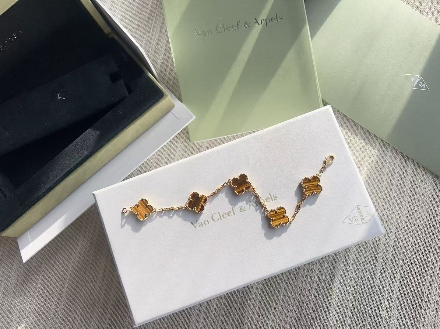 Vintage Alhambra bracelet, 5 motifs Tiger Eye