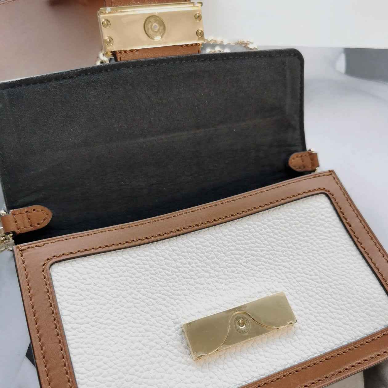 Louis Vuitton Vernis Pochette Pink