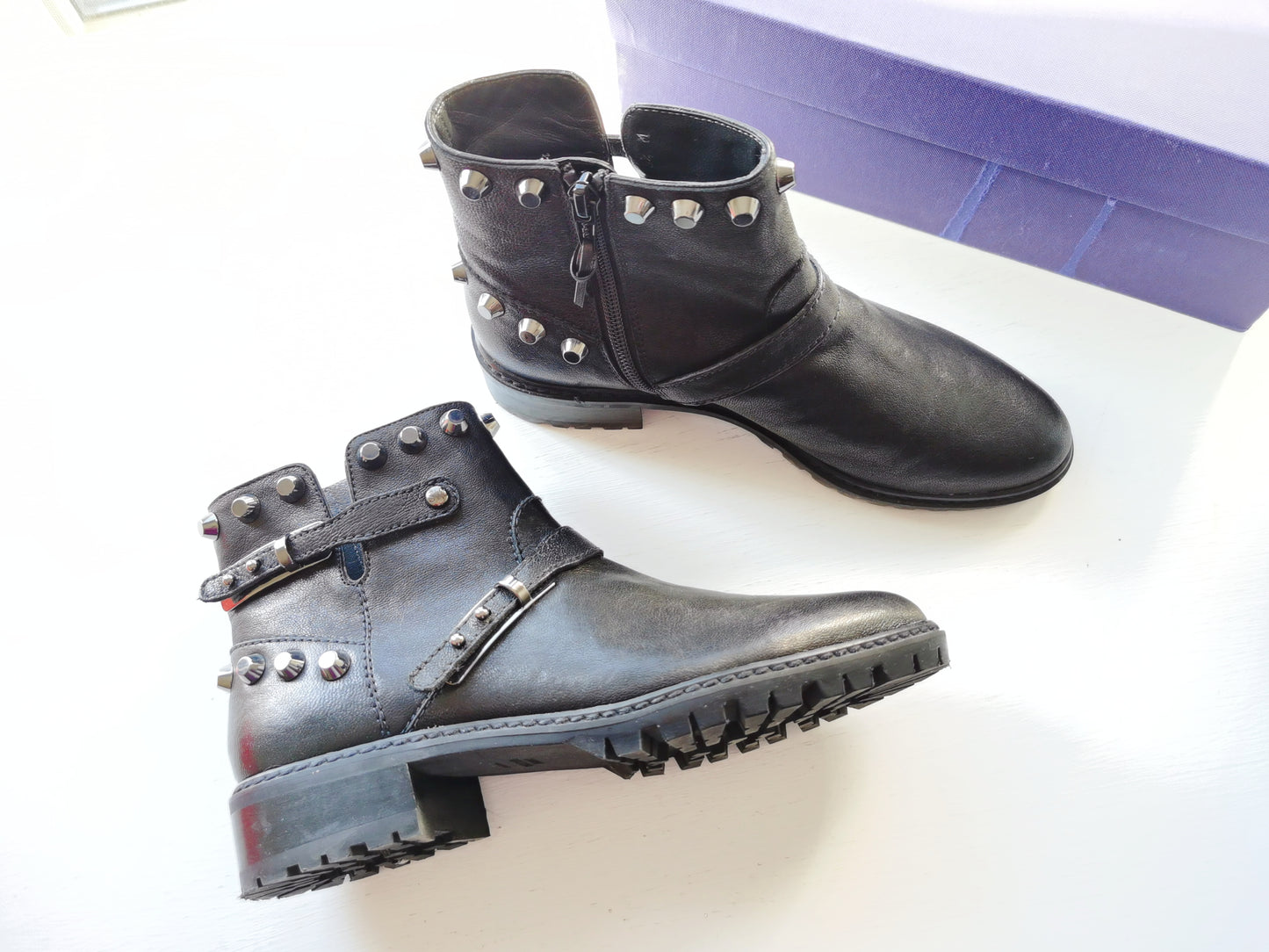Stuart Weitzman GoWest Studded Leather Black Ankle Boots Size35.5