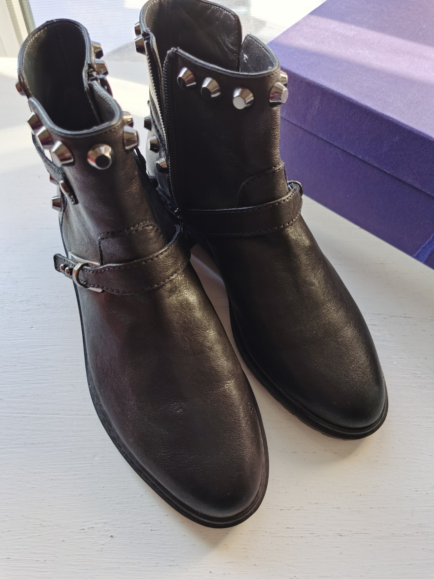 Stuart Weitzman GoWest Studded Leather Black Ankle Boots Size35.5