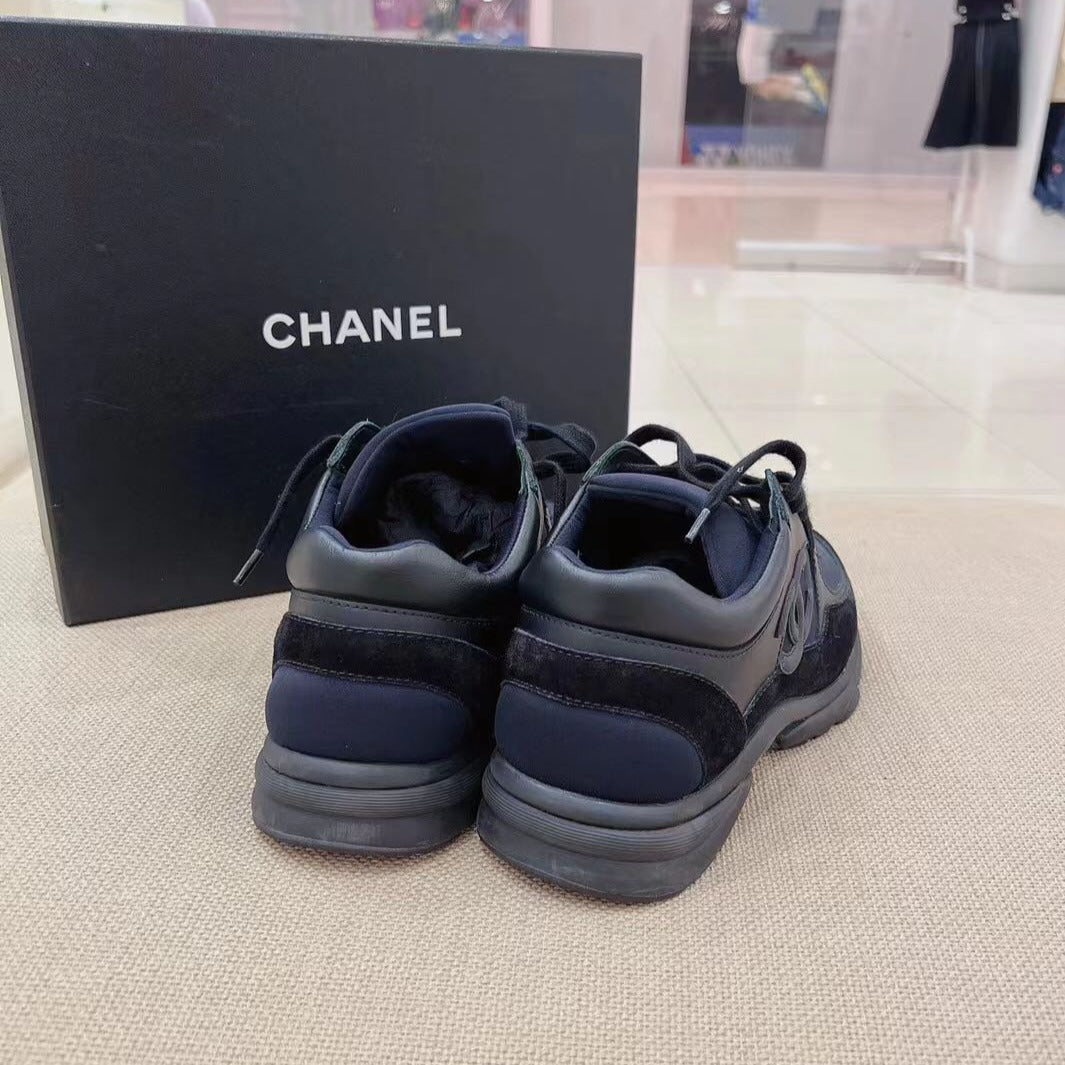 Chanel Interlocking CC Logo Suede Athletic Sneakers Black Trainers Size39.5