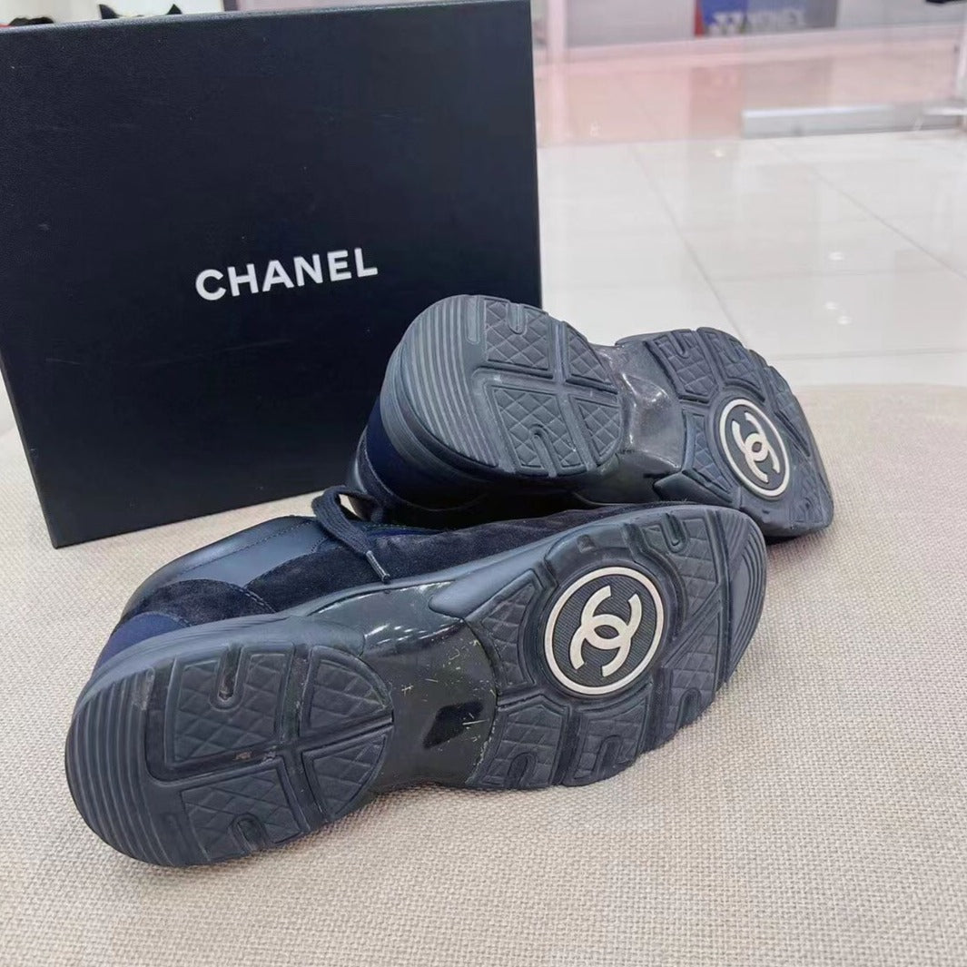 Chanel Interlocking CC Logo Suede Athletic Sneakers Black Trainers Size39.5