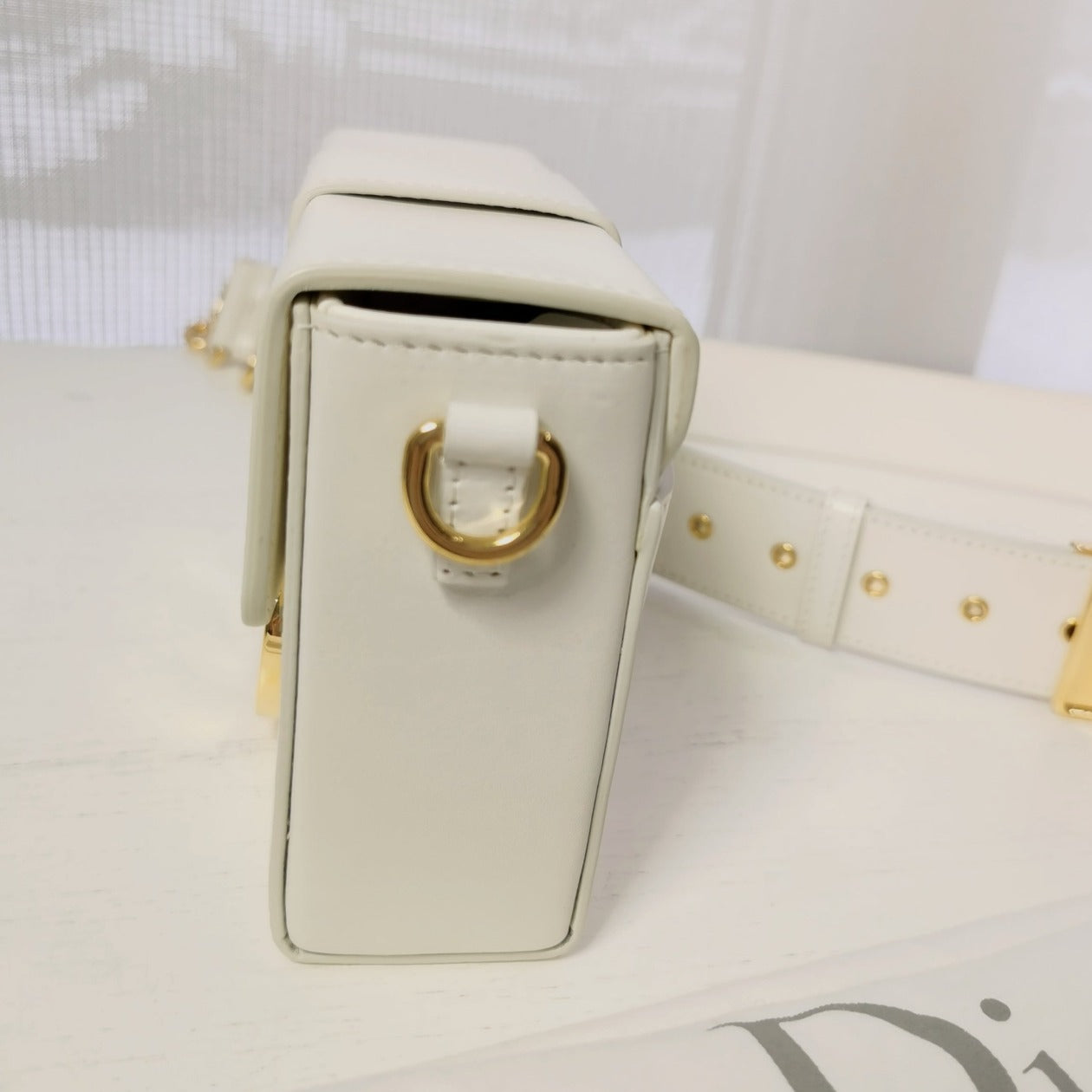 Dior 30 Montaigne Box White