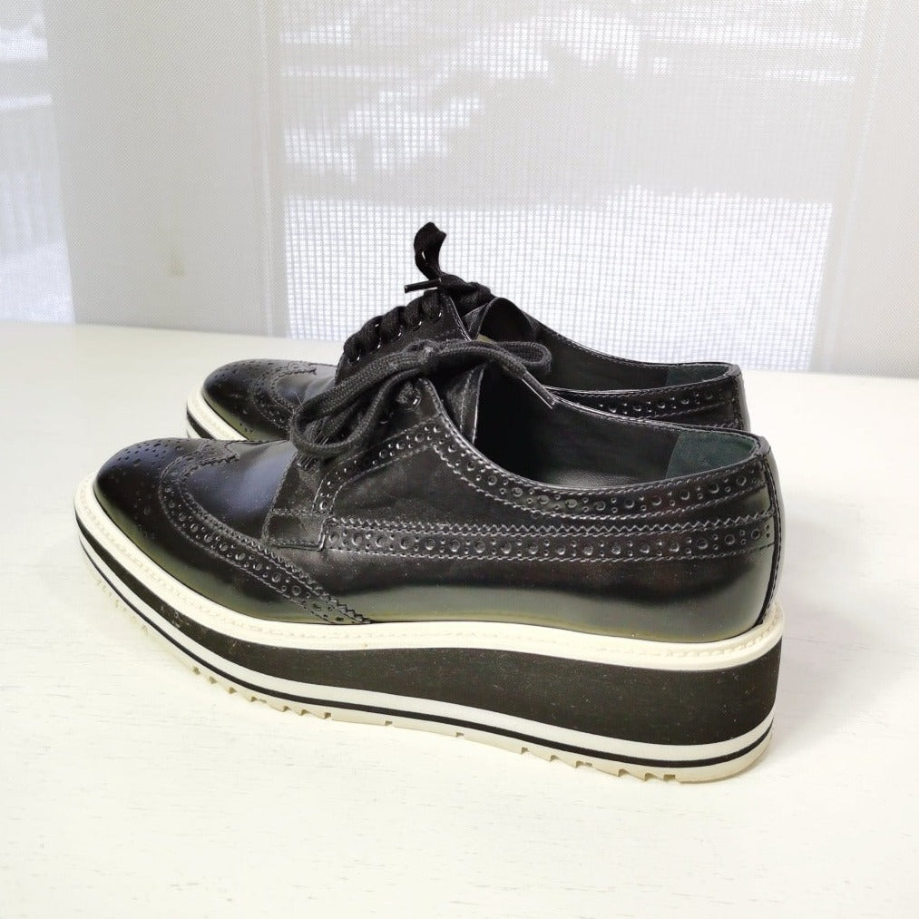 Prada Leather Lasercut Accents Oxfords Shoes