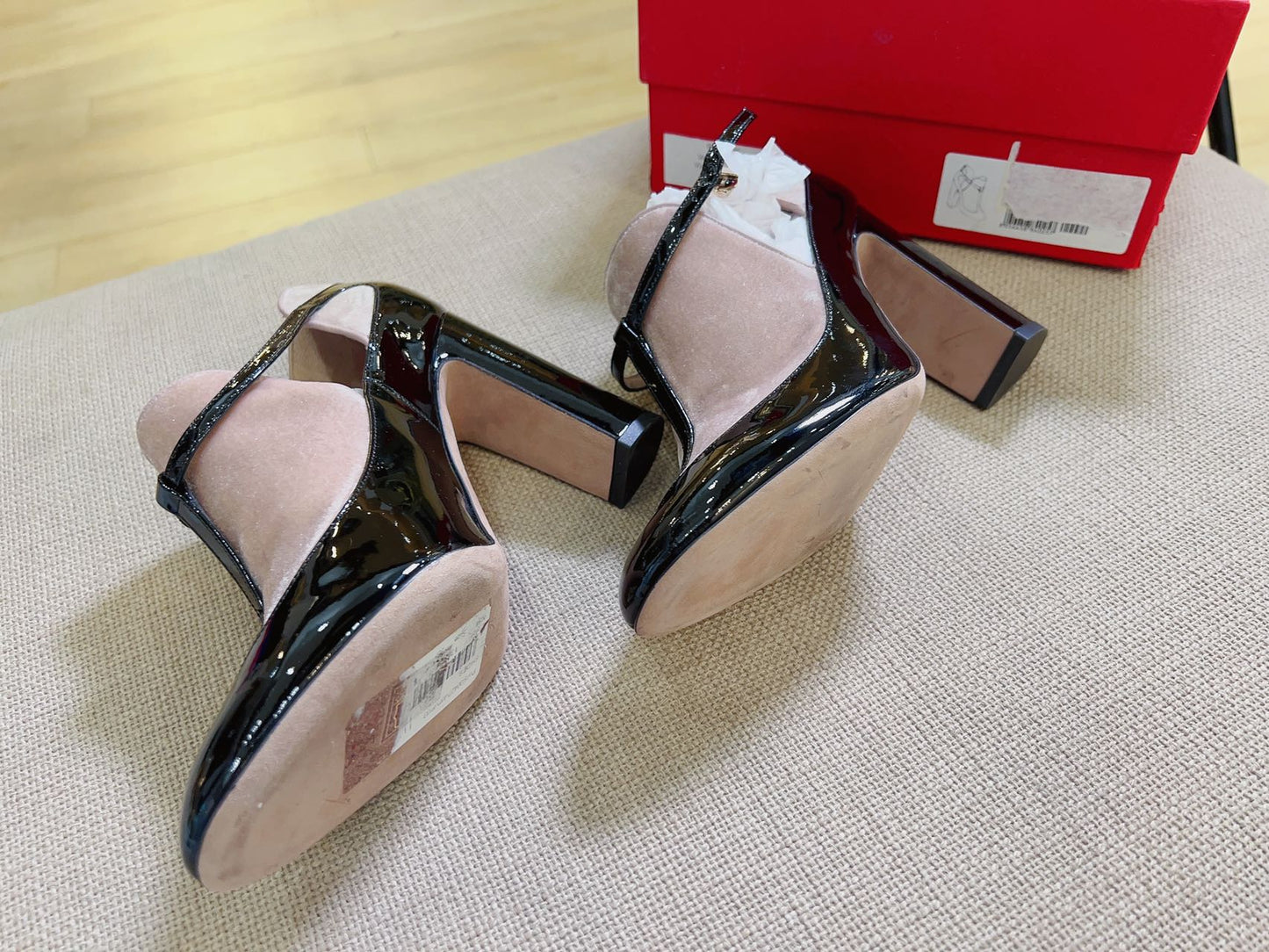 Valentino Pumps Nude and Black Size36.5 New