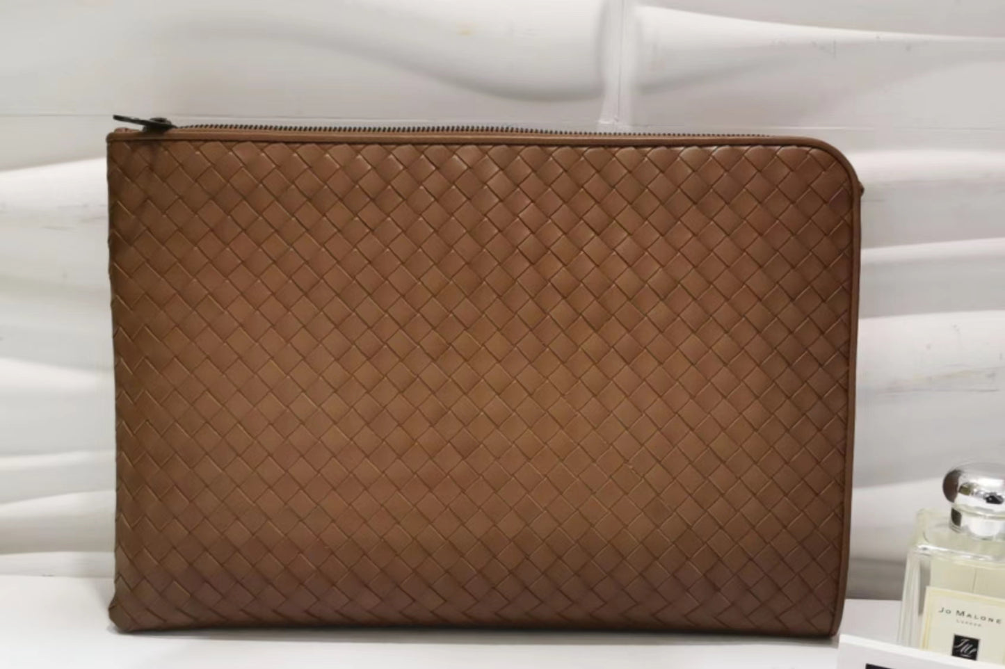 Bottega Veneta Mens Veneta Clutch - luxhub.ca
