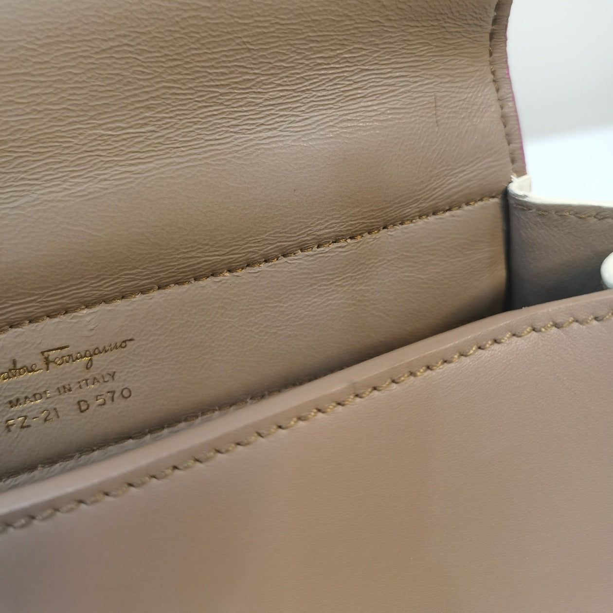Salvatore Ferragamo 2way Crossbody shoulder bag with tri-color Calfskin leather - luxhub.ca