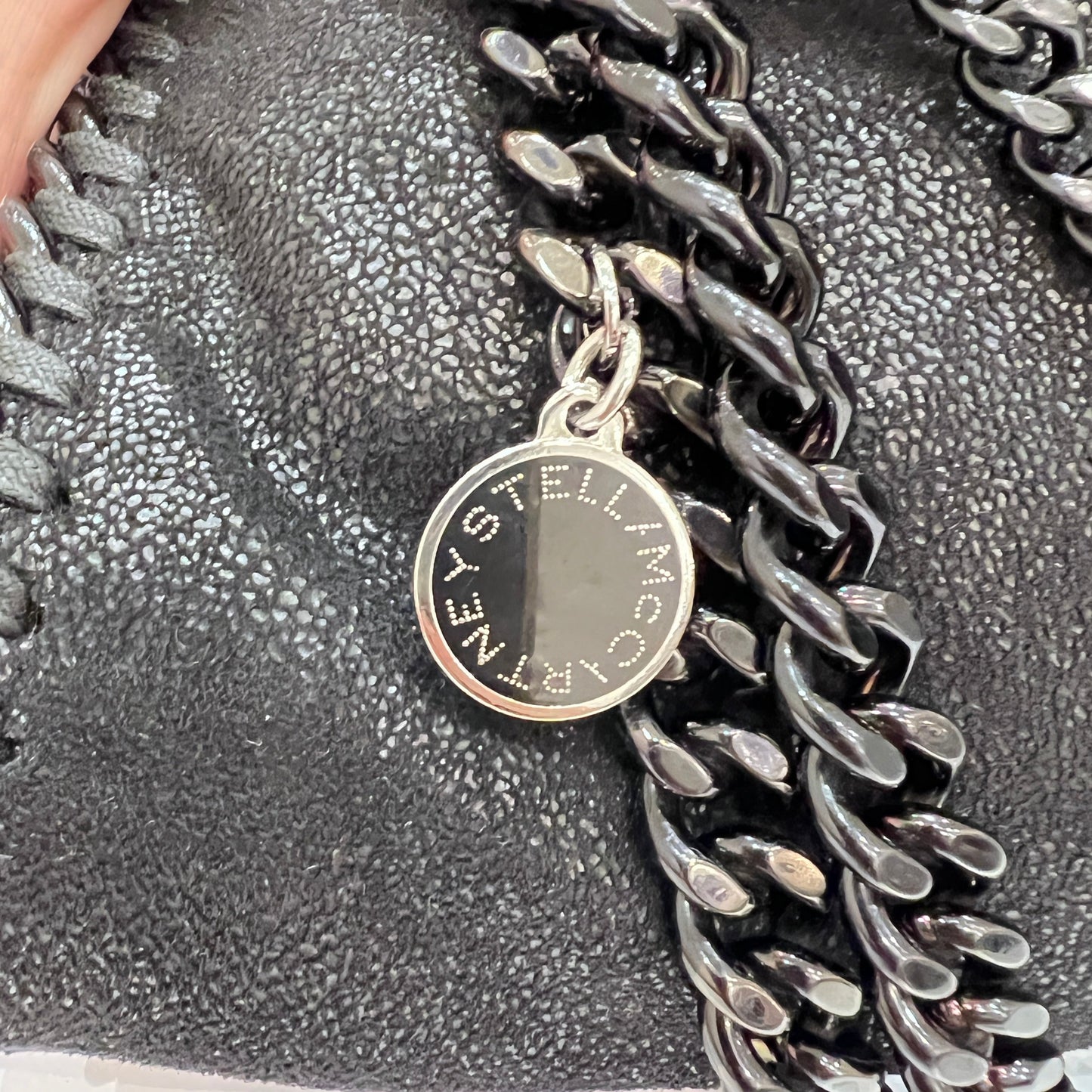 STELLA MCCARTNEY Black chain tote
- luxhub.ca
