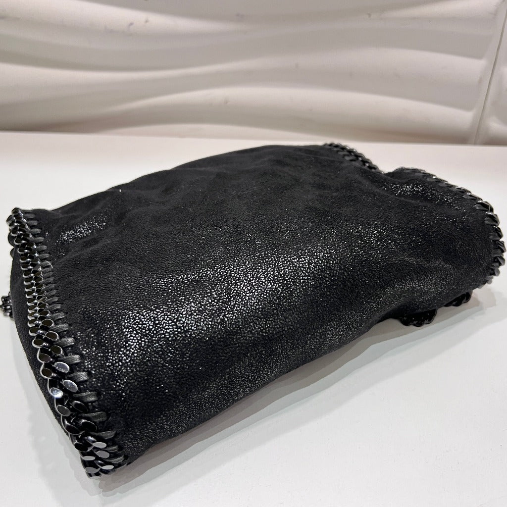 STELLA MCCARTNEY Black chain tote
- luxhub.ca