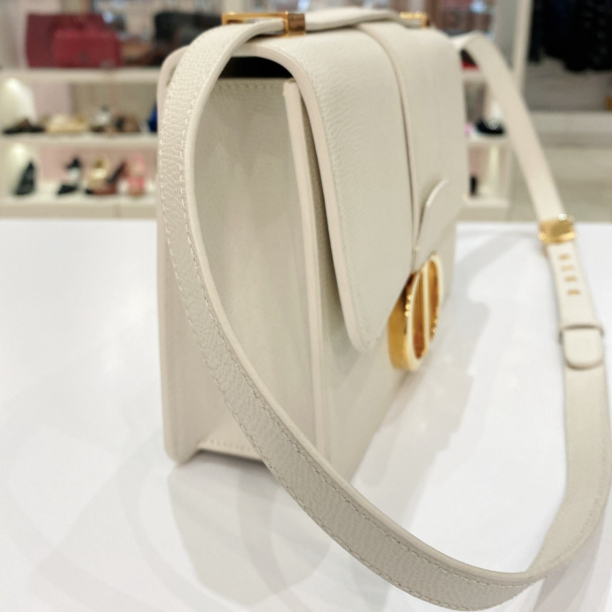 Dior 30 Montaigne Calfskin Bag White CD clasp Gold
