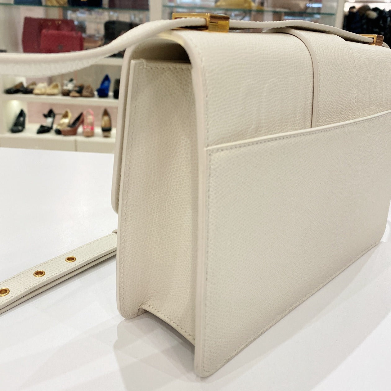 Dior 30 Montaigne Calfskin Bag White CD clasp Gold