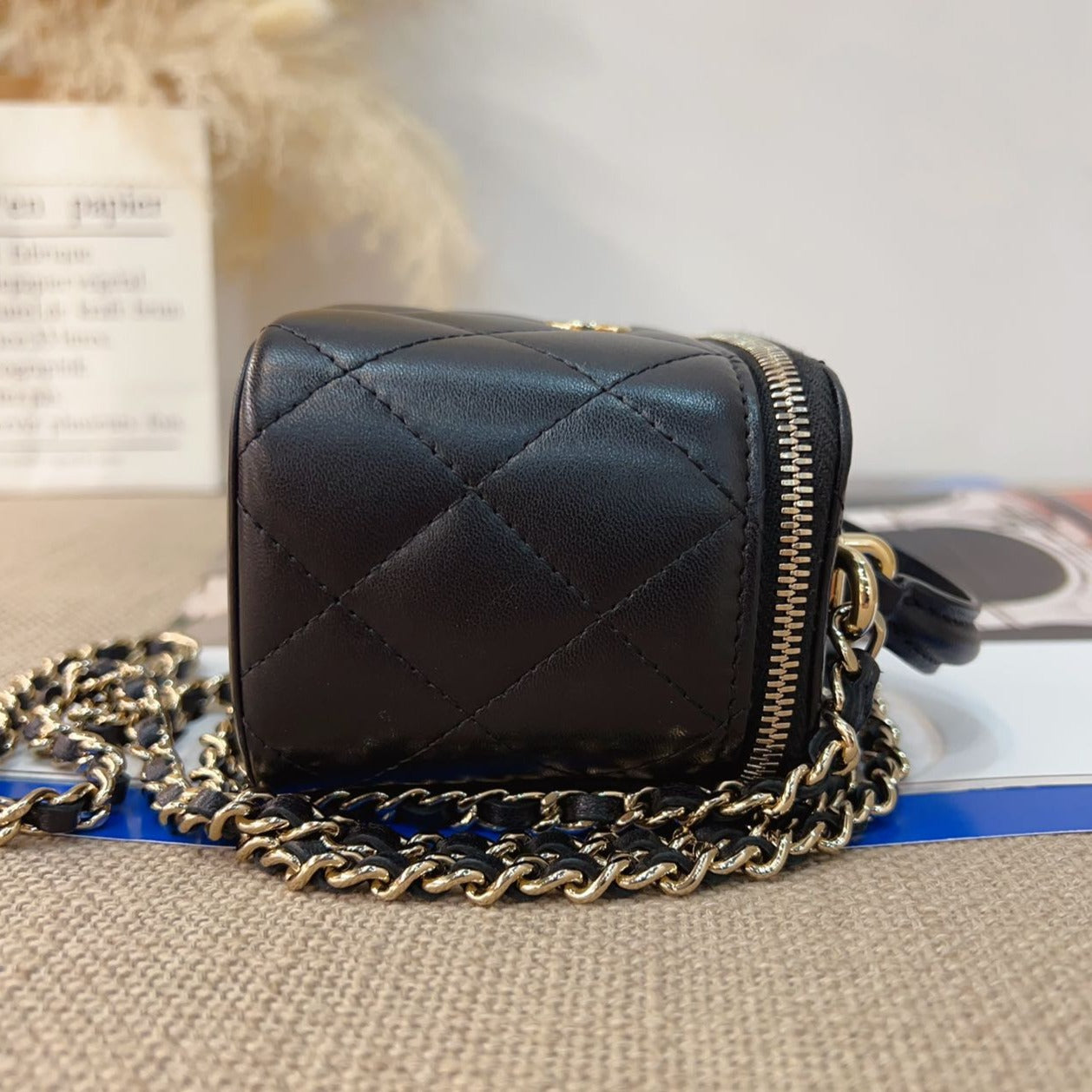 CHANEL-Crush-Mini-Vanity-Case-With-Chain-side