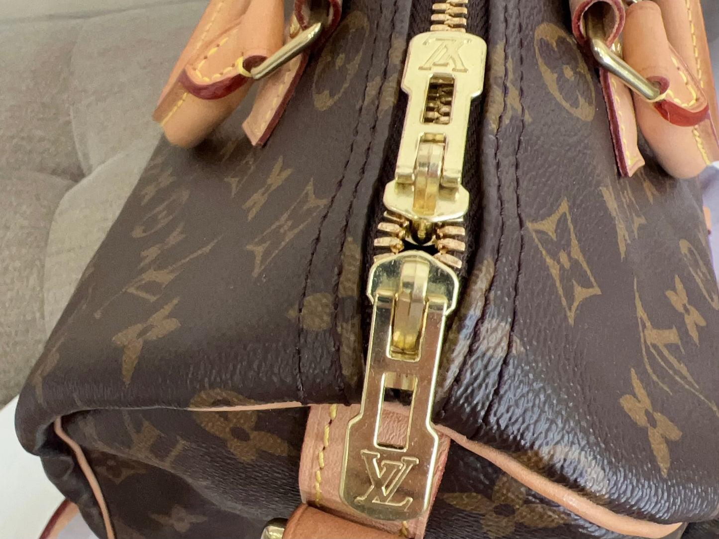 Louis Vuitton Monogram Speedy Bandoulière 30