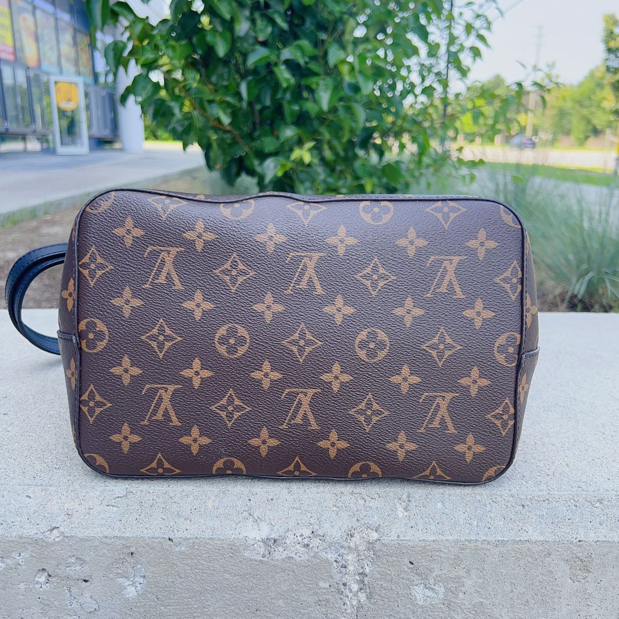 Louis Vuitton Monogram Neonoe MM Black ML4147