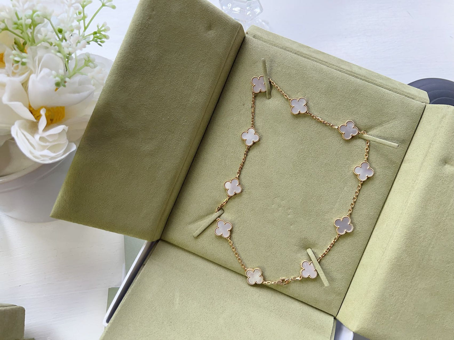 Van Cleef & Arpels Mother of Pearl Vintage Alhambra 10 Motifs Necklace