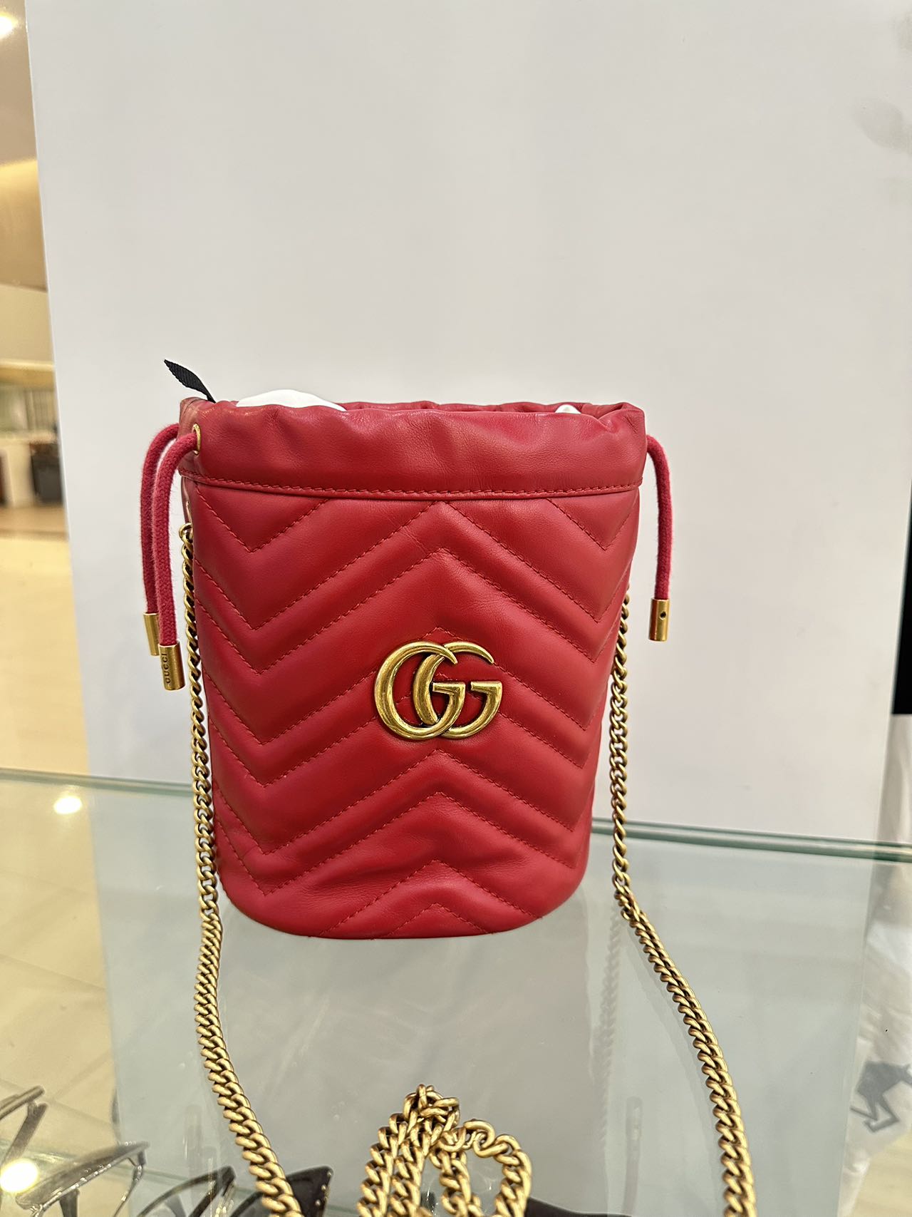 Gucci GG Marmont Mini Bucket Bag Red