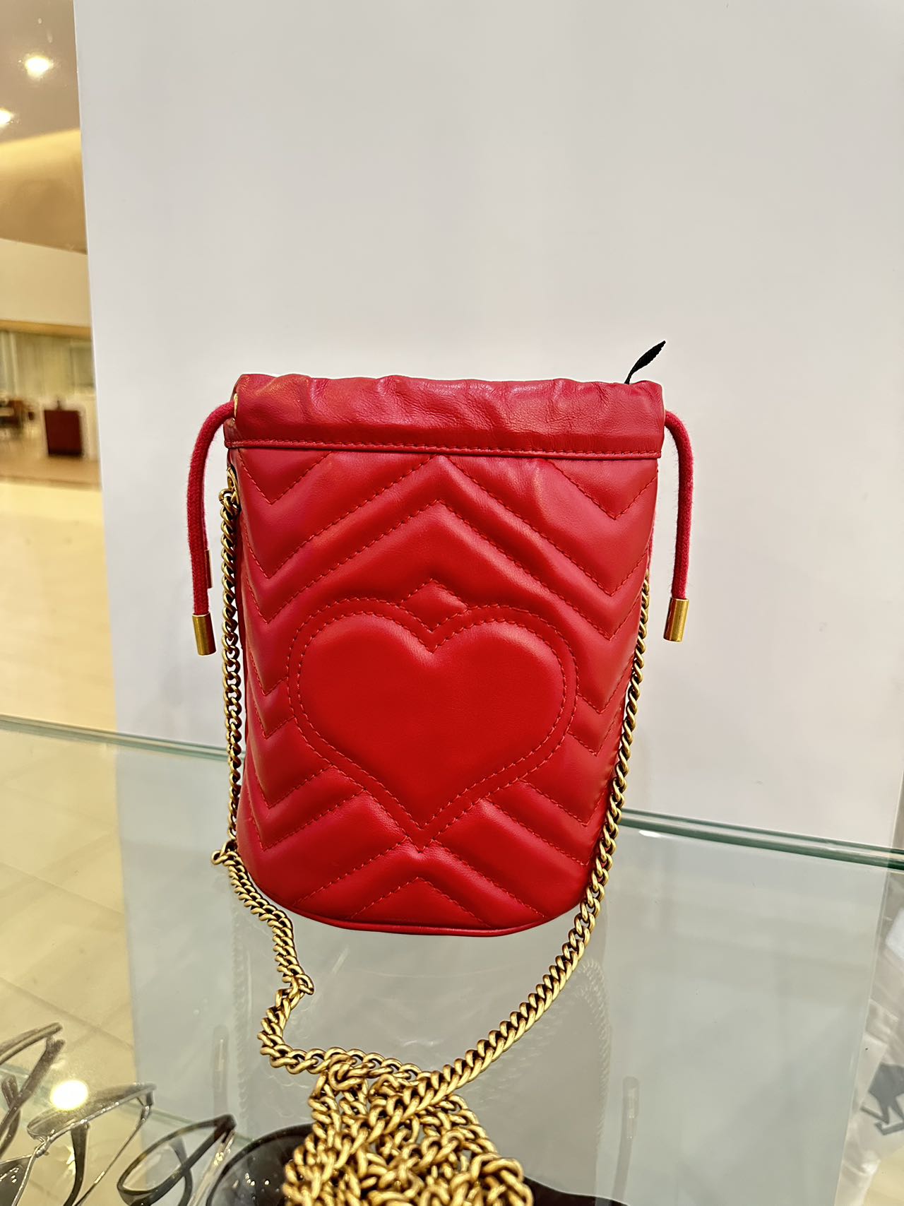 Gucci GG Marmont Mini Bucket Bag Red