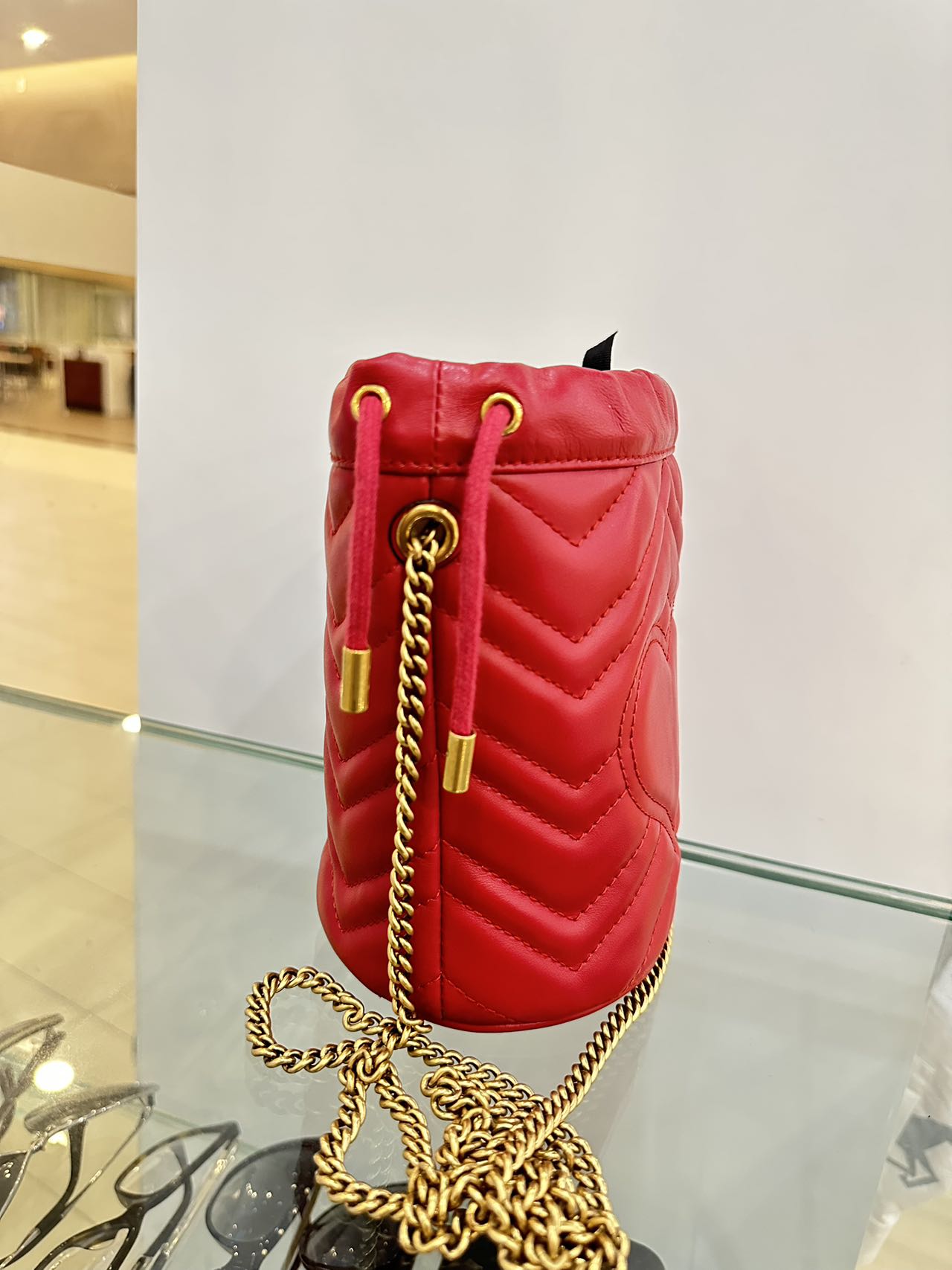 Gucci GG Marmont Mini Bucket Bag Red