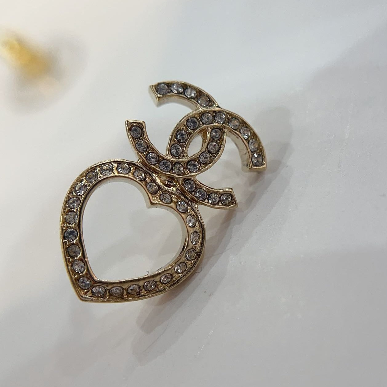 Chanel-Heart-CC-Drop-Earring5