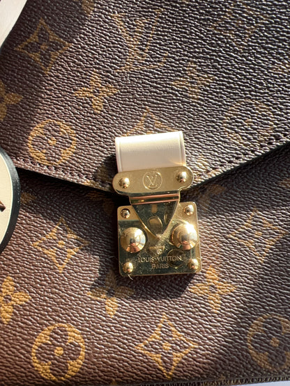 Louis Vuitton Monogram Pochette Métis 2020