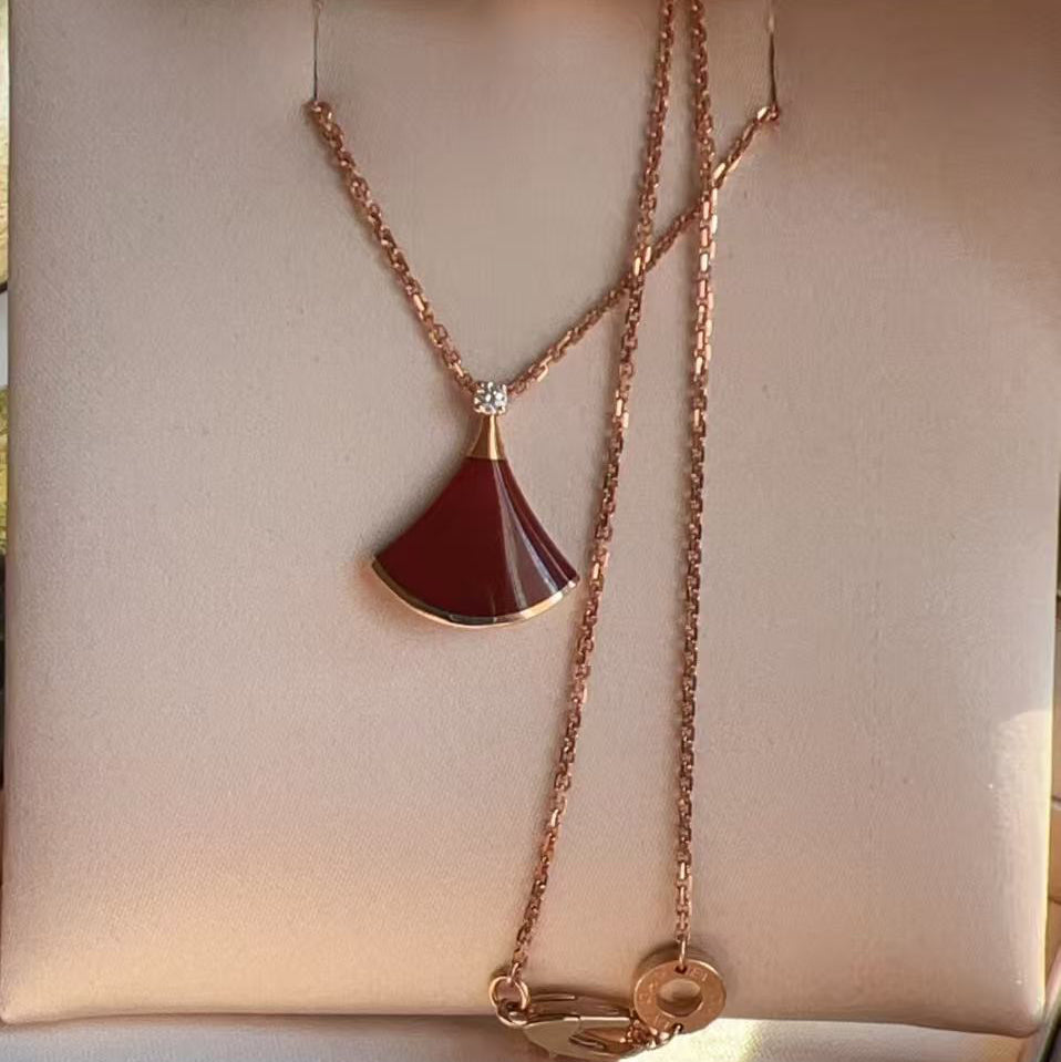 Bvlgari Divas' Dream Carnelian Diamond 18K Rose Gold Necklace