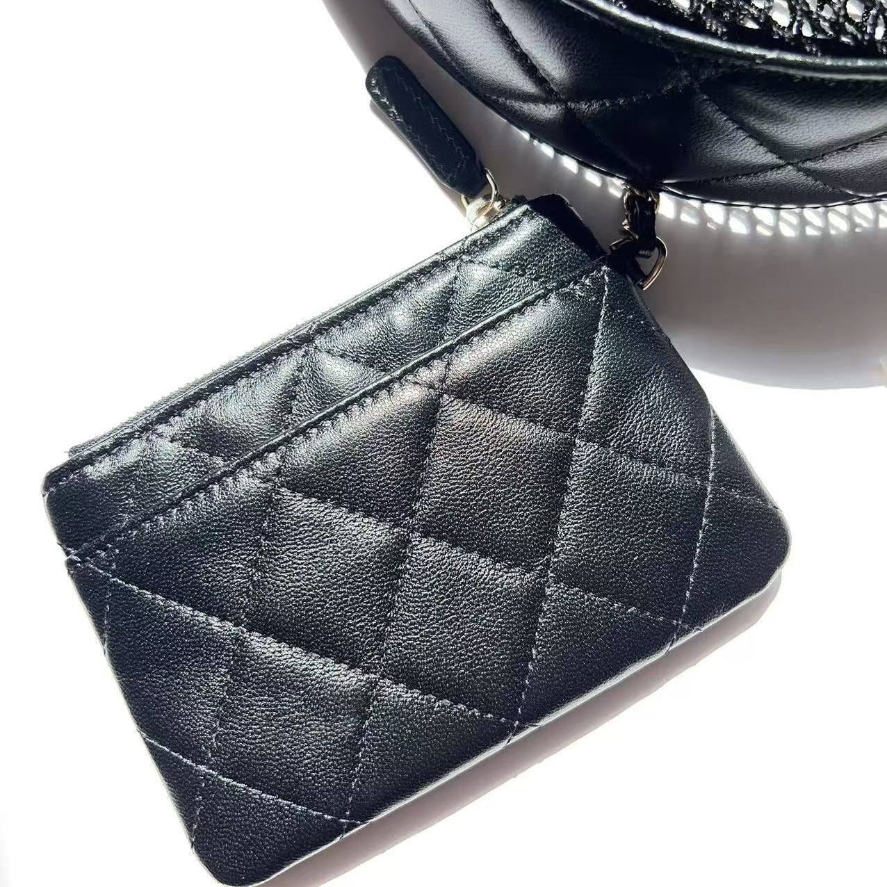 CHANEL CLUTCH WITH CHAIN 2025 BLACK