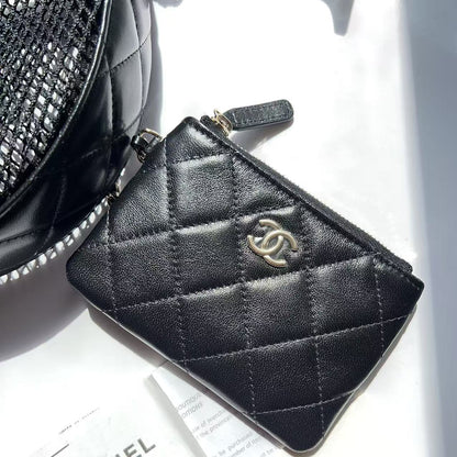 CHANEL CLUTCH WITH CHAIN 2025 BLACK