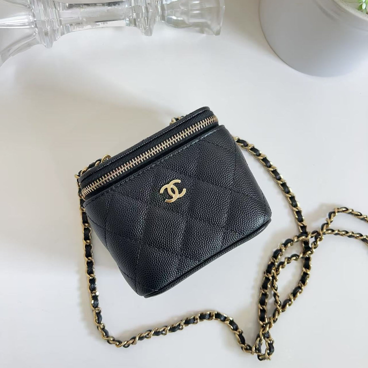 CHANEL Caviar Quilted Mini Vanity Case With Chain Black New