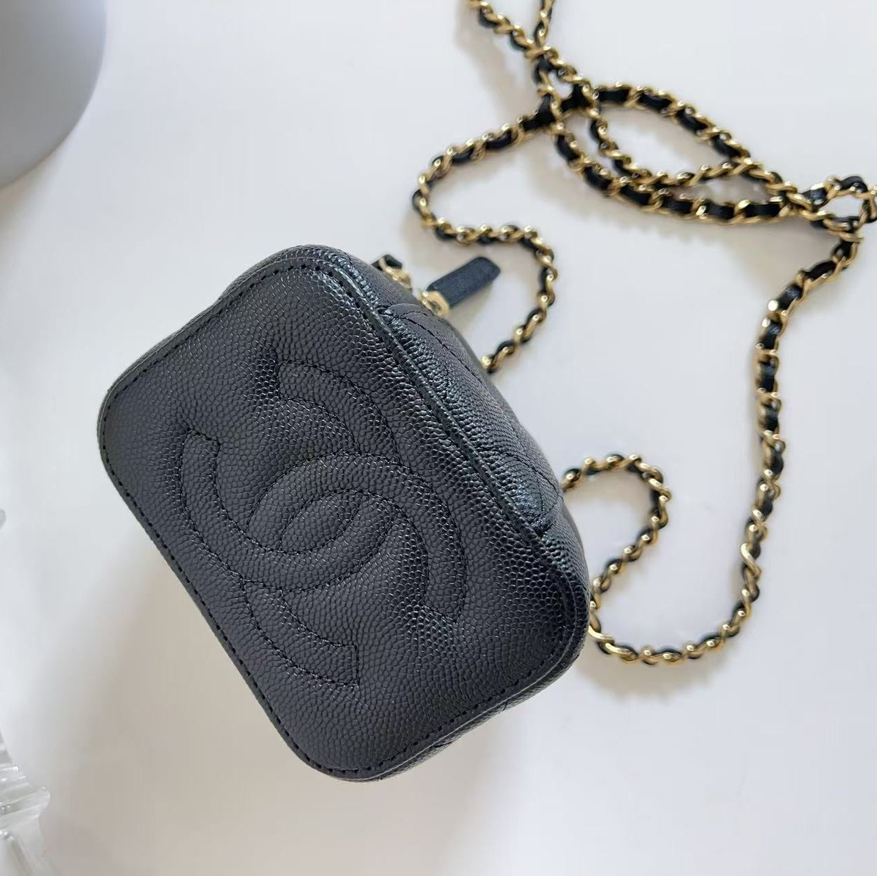 CHANEL Caviar Quilted Mini Vanity Case With Chain Black New