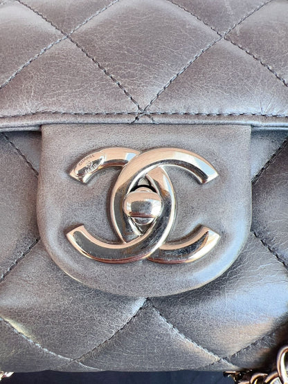 Chanel CC Delivery Tote Quilted Glazed Calfskin Small