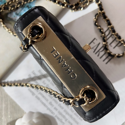 Chanel Lambskin Quilted Trendy CC Card Holder On Chain Black