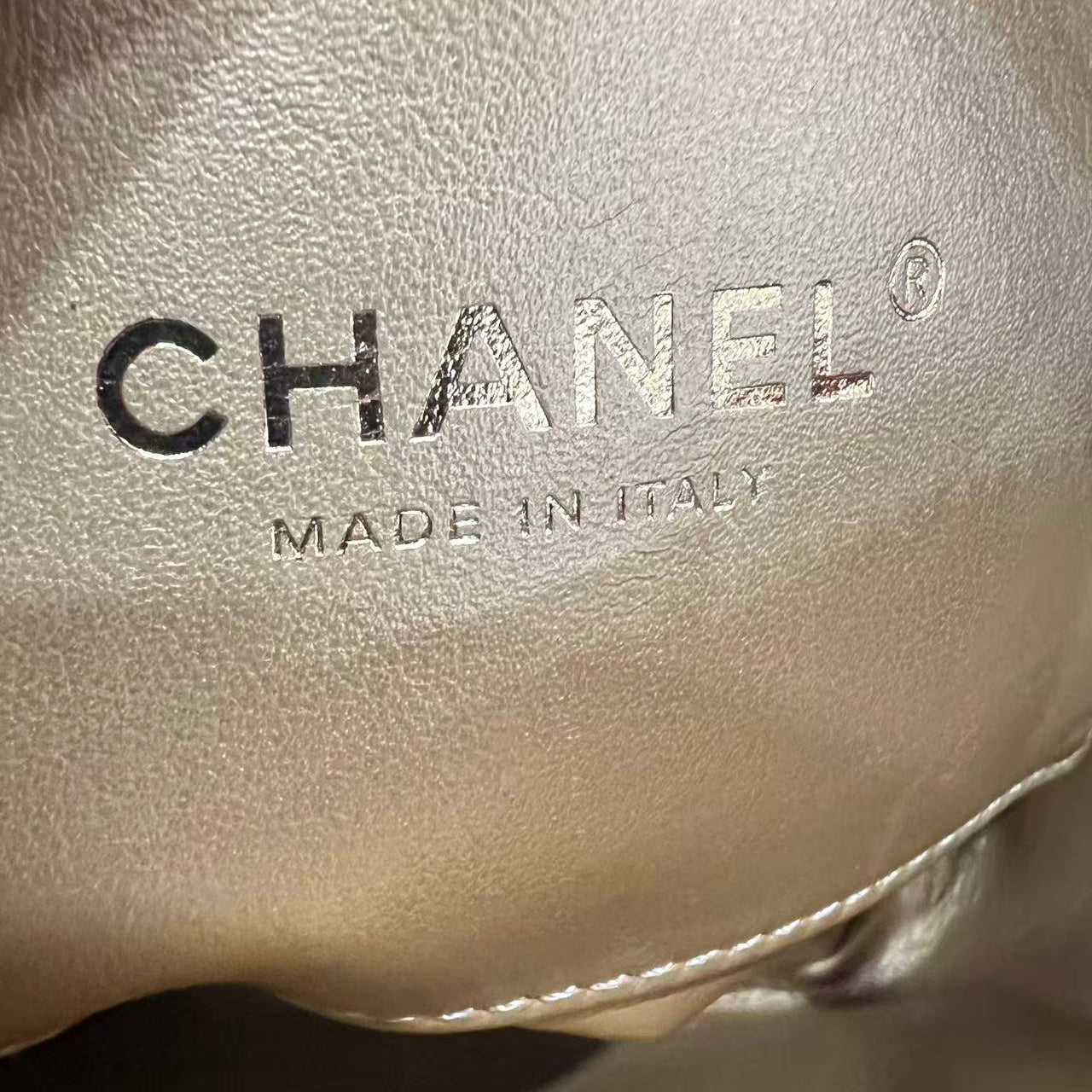 Chanel Pink Quilted Lambskin Pearl Crush Camera Bag