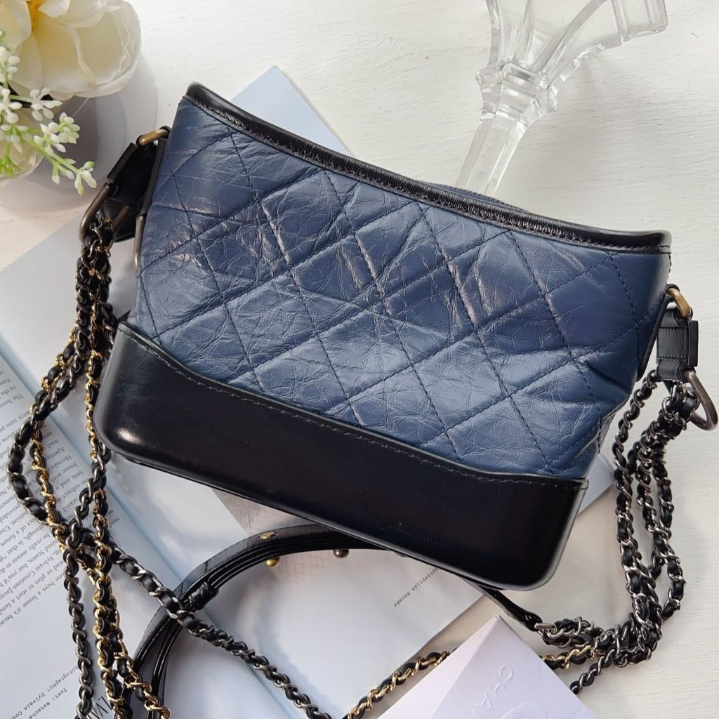 Chanel-Gabrielle-Hobo-Bag-Small-Aged-Calfskin-Navy/Blk7